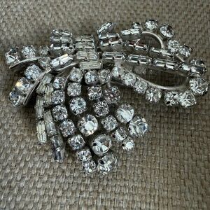 Vtg Austrian Clear Crystals Bow Brooch 1950s